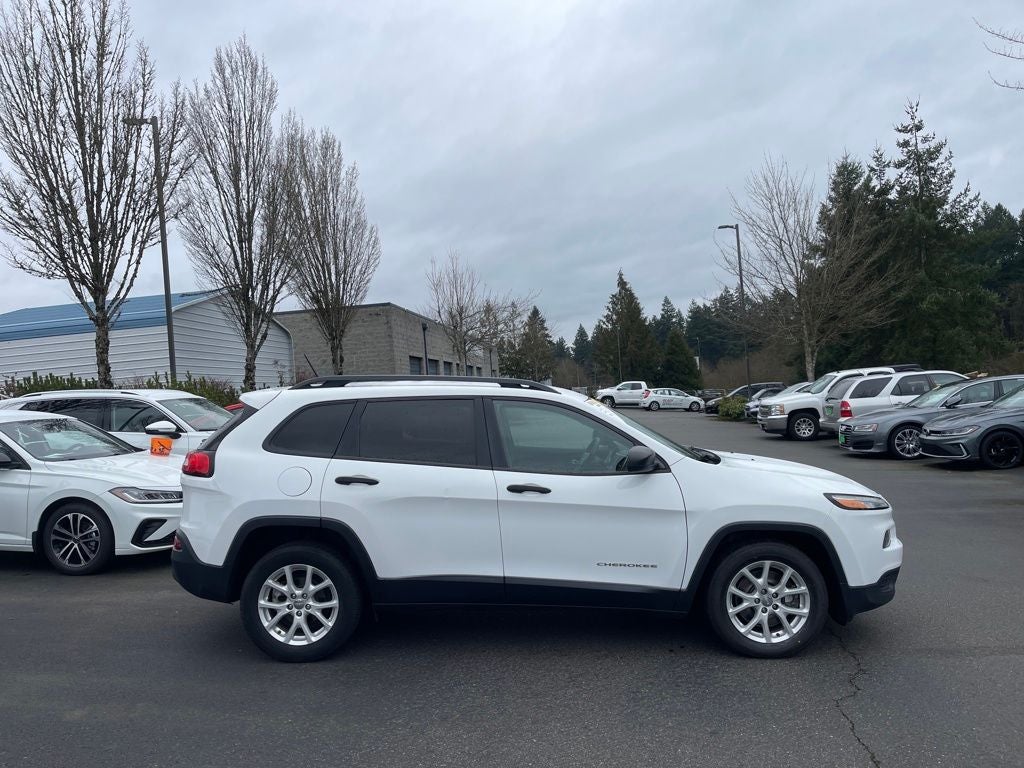 2016 Jeep Cherokee Sport