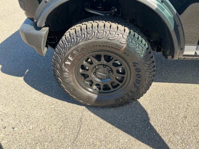 2025 Ford Bronco Base