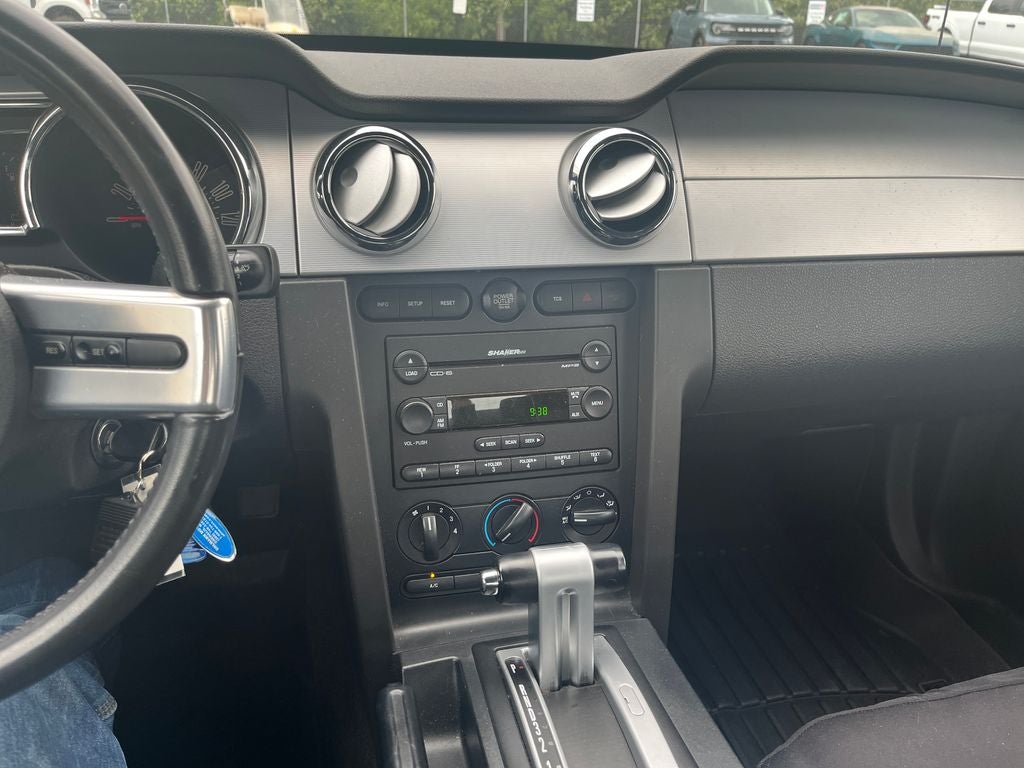 2006 Ford Mustang V6