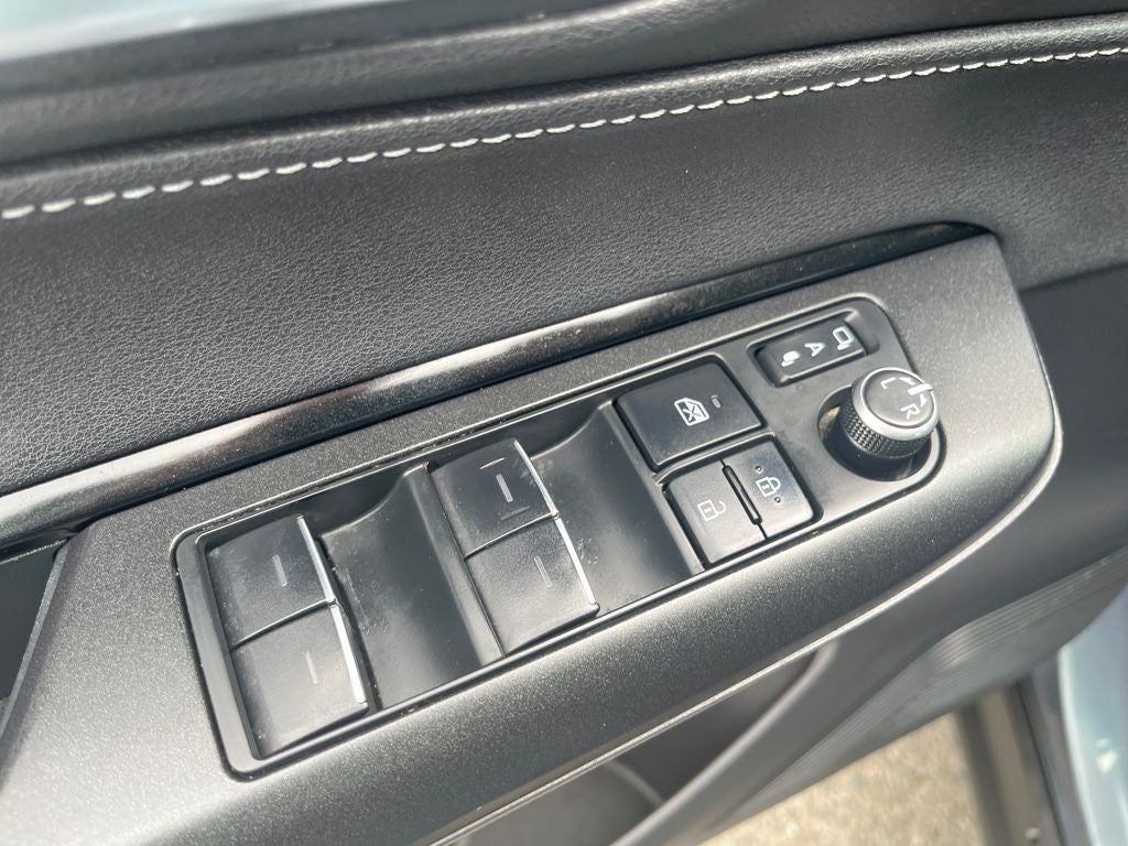 2022 Toyota Venza LE