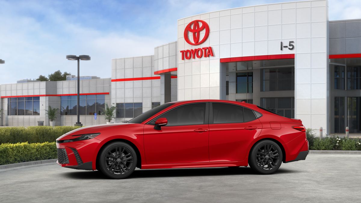 2026 Toyota Camry SE AWD