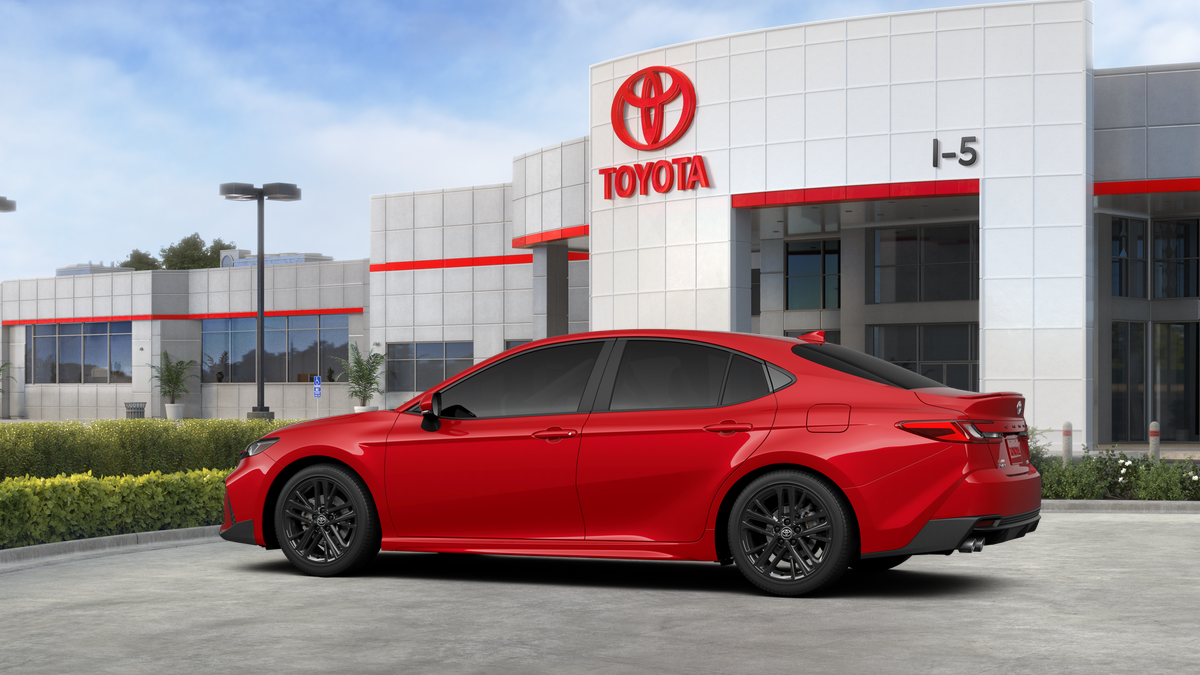 2026 Toyota Camry SE AWD