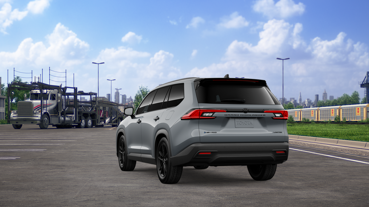 2026 Toyota Grand Highlander Hybrid Nightshade