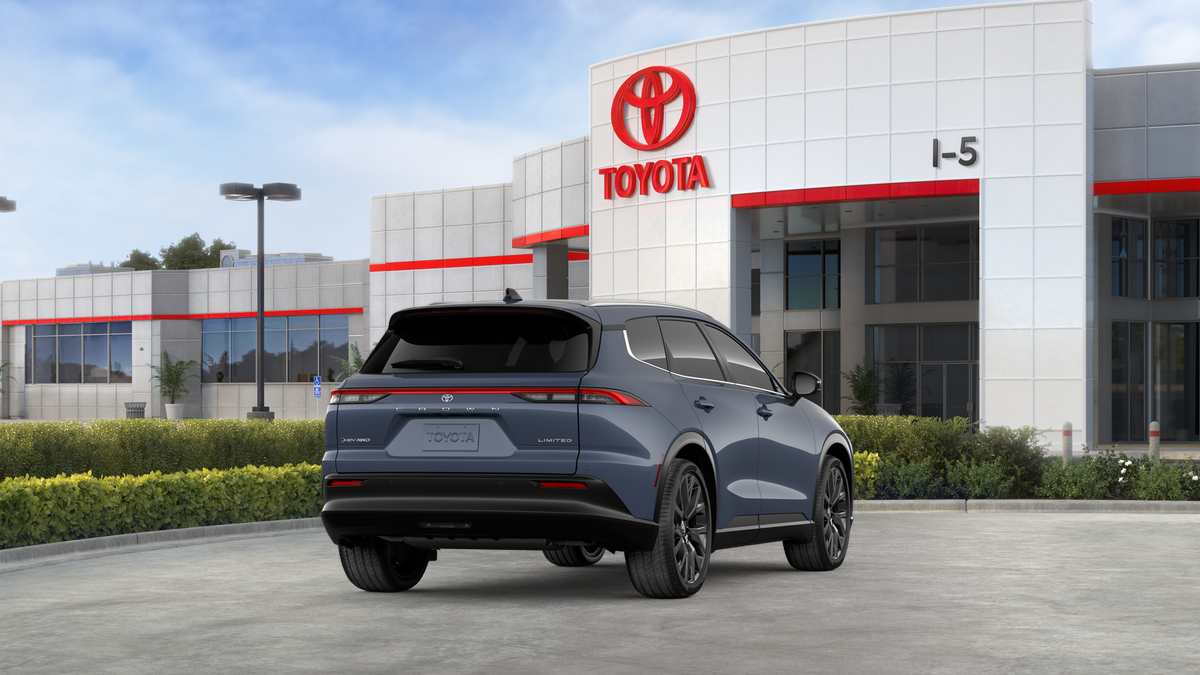 2025 Toyota Toyota Crown Signia Limited