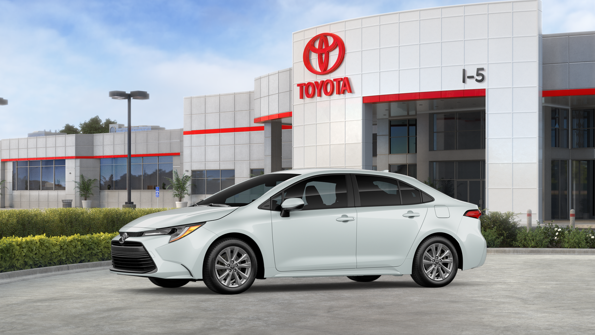 2026 Toyota Corolla LE